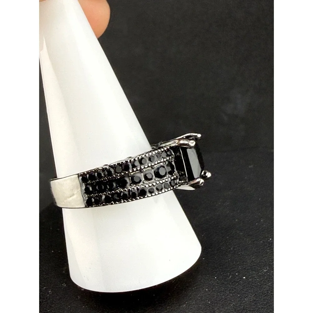 Vintage Estate Cocktail Ring Black Rhinestone Pave Statement 10